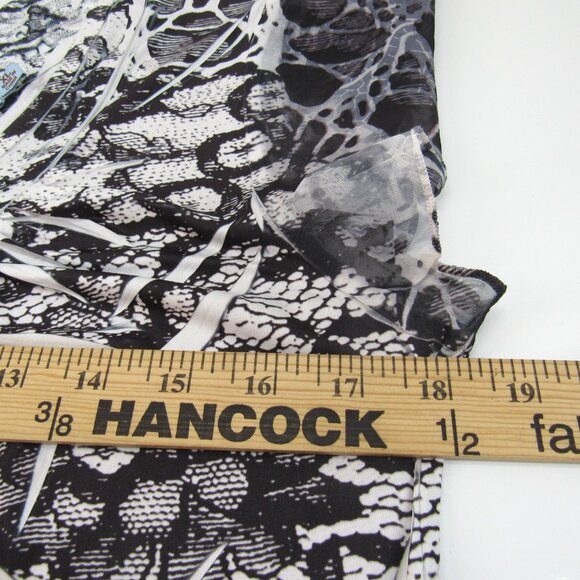 Unity World Wear Women's Black & White Blouse w/Floral Cut Out On Back Size XL - Picture 6 of 10